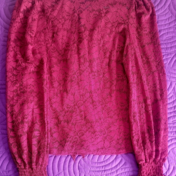 Amber - Very Cute Long Sleeve Lace, Front Ruffle, Slightly hug your wrists. NWOT - Picture 2 of 5